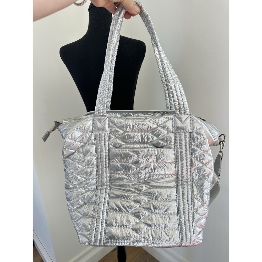 NWOT Nicole Miller Quilted Silver Tote Bag Purse - Picture 3 of 8